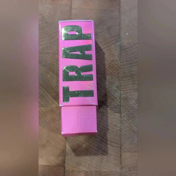 Like New Jeffree Star Velvet Trap Holy Fashion - Picture 2 of 9